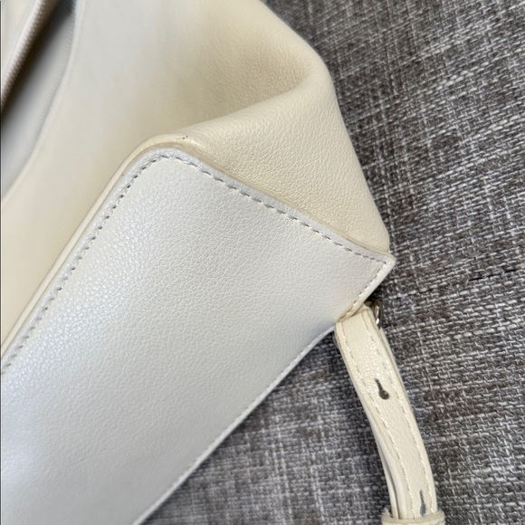 LORO PIANA BLACK GRAINED CALFSKIN LEATHER EXTRA POCKET BACKPACK - Picture 13 of 16